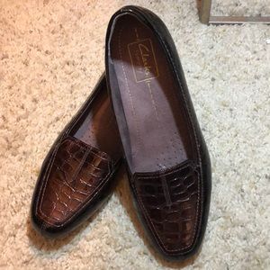 Clark’s Plum patent gator loafers - Clark’s - 8M